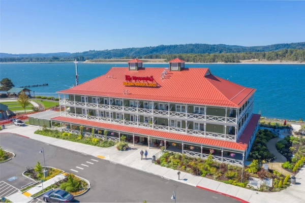 Port of Kalama | McMenamins Hotel